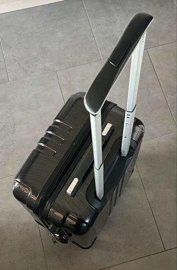 Skywing reiskoffer/trolley beschikbaar voor biedingen