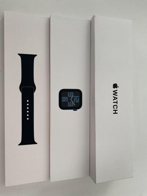 Apple Watch Se (2de gen), Handtassen en Accessoires, Smartwatches, Zo goed als nieuw, iOS, Zwart, Waterdicht, Ophalen