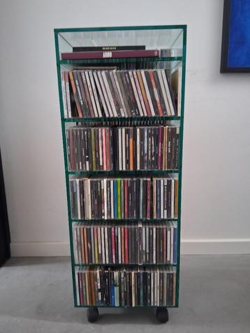 Design CD meubel beschikbaar voor biedingen
