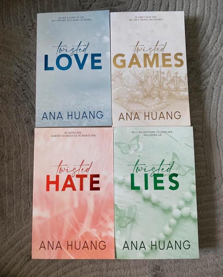 Twisted-serie van Ana Huang (ENGLISH EDITION), Boeken, Fantasy, Zo goed als nieuw, Ophalen