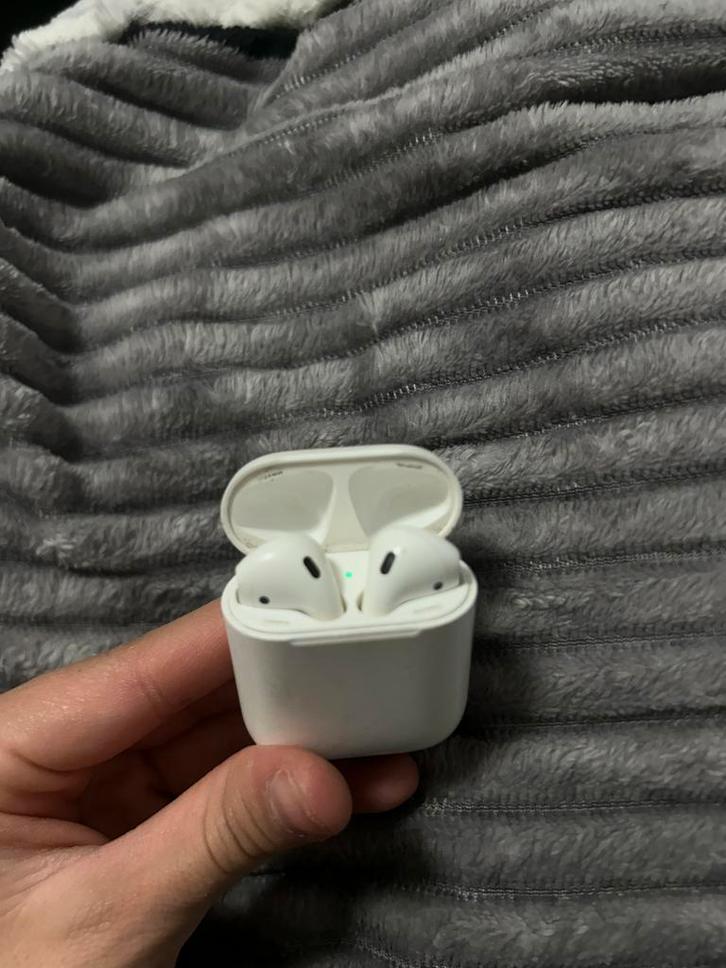 AirPods d'Apple originaux, Télécoms, Téléphonie mobile | Écouteurs, Utilisé, Enlèvement ou Envoi