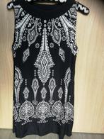 Mooie geklede donkerblauwe jurk - Comma - maat 42, Kleding | Dames, Jurken, Blauw, Maat 42/44 (L), Zo goed als nieuw, Knielengte