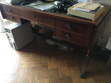 bureau beschikbaar voor biedingen