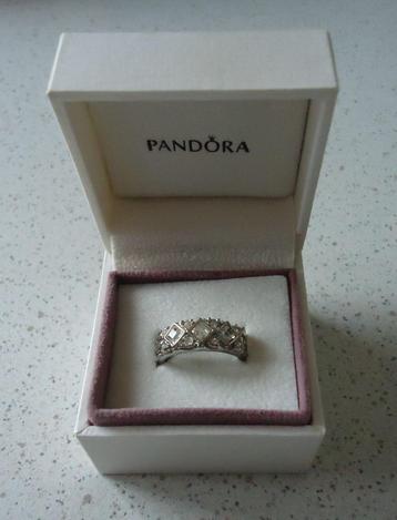 Prachtige ring van Pandora in Nieuwe staat ! beschikbaar voor biedingen