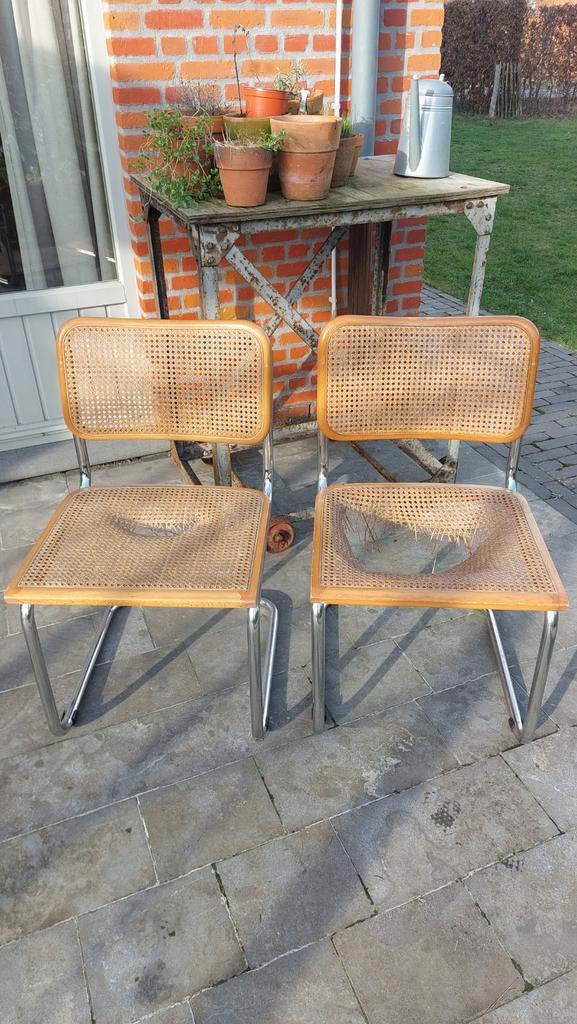 Set van 2 te restaureren vintage stoelen. Marcel Breuer., Huis en Inrichting, Stoelen, Ophalen