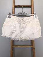 Short blanc déchiré / à trous Vero Moda, taille 40, Vêtements | Femmes, Vêtements Femmes Autre, Porté, Short, Vero Moda