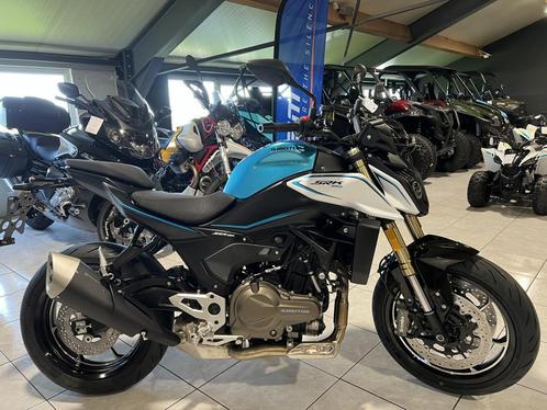 QJ Motor SRK 550, Motoren, Motoren | Overige merken, Bedrijf, Naked bike, meer dan 35 kW, Ophalen