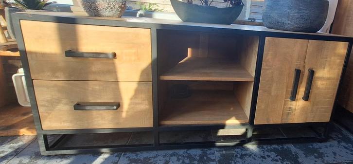 Kast mango hout, dressoir, Huis en Inrichting, Kasten | Dressoirs, 100 tot 150 cm, 25 tot 50 cm, Met lade(s), Met deur(en), Met plank(en)