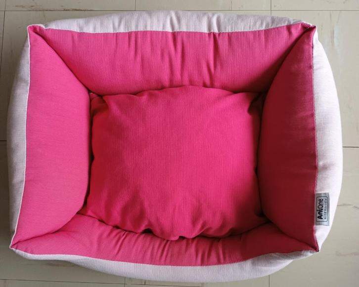 PANIER POUR CHIEN PINKY 60X50X20 CM, Dieren en Toebehoren, Hondenmanden, Zo goed als nieuw, Ophalen