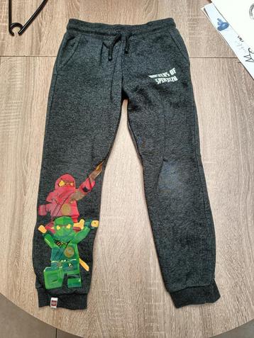 Joggingbroek maat 128  beschikbaar voor biedingen