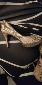 chaussures femme Minelli python  pointure 40, Vêtements | Femmes, Escarpins, Minelli, Porté, Autres couleurs