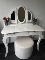 Coiffeuse blanche, Enlèvement, Utilisé