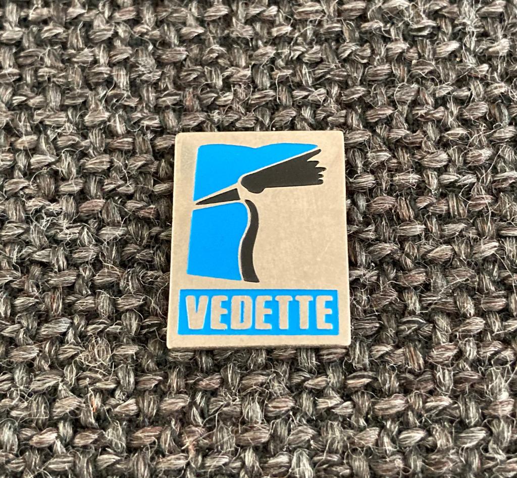 PIN - VEDETTE, Envoi, Utilisé, Autres sujets/thèmes, Insigne ou Pin's