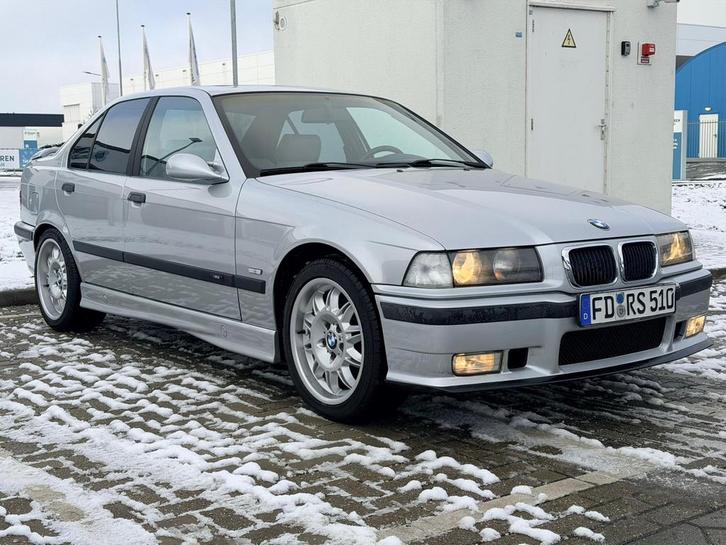 BMW M3 E36, Autos, BMW, Particulier, Série 3, Essence, Hatchback, 4 portes, Automatique, Argent ou Gris, Cuir, Entretenue par le concessionnaire
