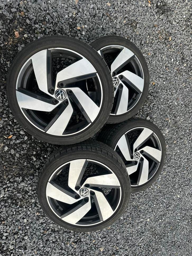Originele Golf 8 GTI 18 inch velgen met Bridgestone banden, Auto-onderdelen, Banden en Velgen, Ophalen