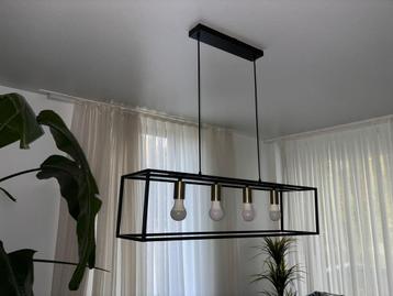 Industriële hanglamp beschikbaar voor biedingen