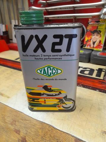 oude lege oliekan Yacco VX2T 2-takt  beschikbaar voor biedingen
