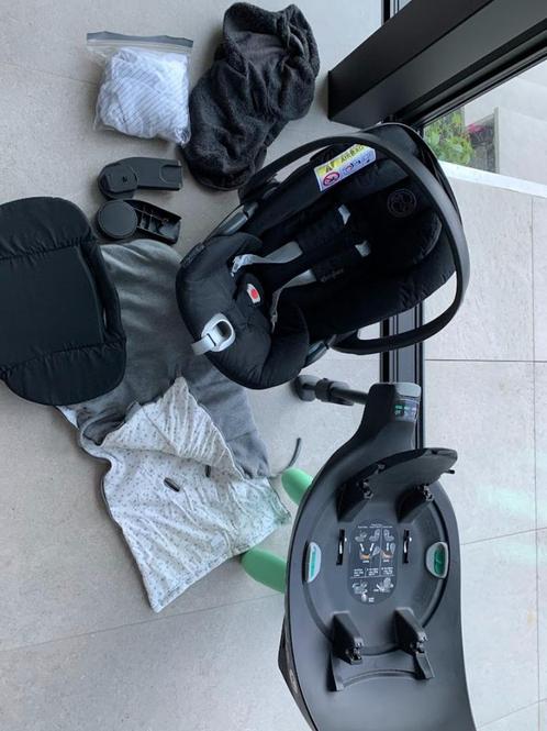 Cybex Cloud z autostoel en onderstel, Kinderen en Baby's, Autostoeltjes, Zo goed als nieuw, Overige merken, 0 t/m 18 kg, Isofix
