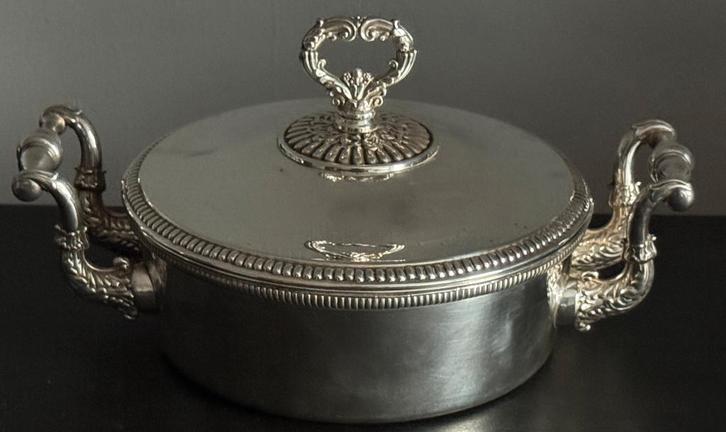 Gekeurde verzilverde groentekom uit de jaren 30, Antiek en Kunst, Antiek | Zilver en Goud, Zilver, Ophalen of Verzenden