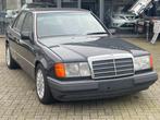 Mercedes 250 // 1990 // Oldtimer // 351.000 km // Gekeurd, Auto's, Mercedes-Benz, Te koop, Zilver of Grijs, Berline, Diesel