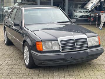 Mercedes 250 // 1990 // 351.000 km // Gekeurd