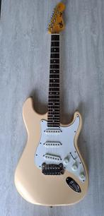 G&L S-500 Tribute, vintage white met rosewood fingerboard, Muziek en Instrumenten, Ophalen, Zo goed als nieuw, Solid body, Fender