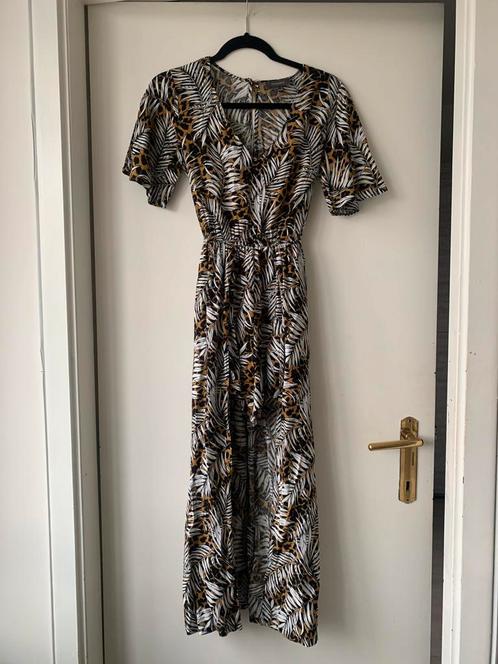 Playsuit met print en lange achtekant van Primark maat 32, Kleding | Dames, Jumpsuits, Zo goed als nieuw, Maat 34 (XS) of kleiner