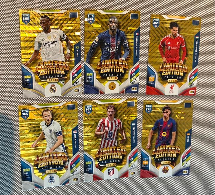 Panini Fifa 365 Adrenalyn XL 2026 Alle 6 Golden Premium, Hobby en Vrije tijd, Stickers en Plaatjes, Nieuw, Meerdere plaatjes, Ophalen of Verzenden