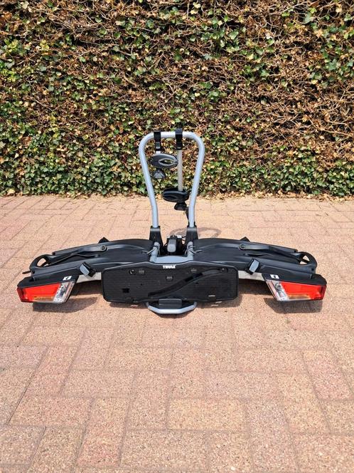 Thule aesyfold XT 2 932 geschikt voor alle fietsen tot 30kg, Auto diversen, Fietsendragers, Zo goed als nieuw, Trekhaakdrager