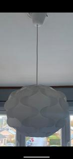 Lustre IKEA avec ampoule, Maison & Meubles, Lampes | Suspensions, Comme neuf