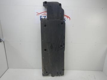 VW T-Cross Bodemplaat Links 2Q0825201B beschikbaar voor biedingen