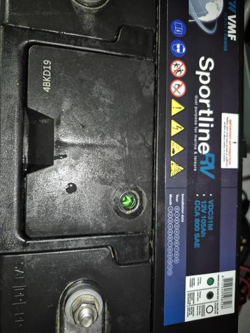 Semi Batterijen + Oplader beschikbaar voor biedingen