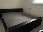 Bed 180x200 met lattenbodem en matras, Huis en Inrichting, Ophalen, Overige materialen, Gebruikt, Zwart