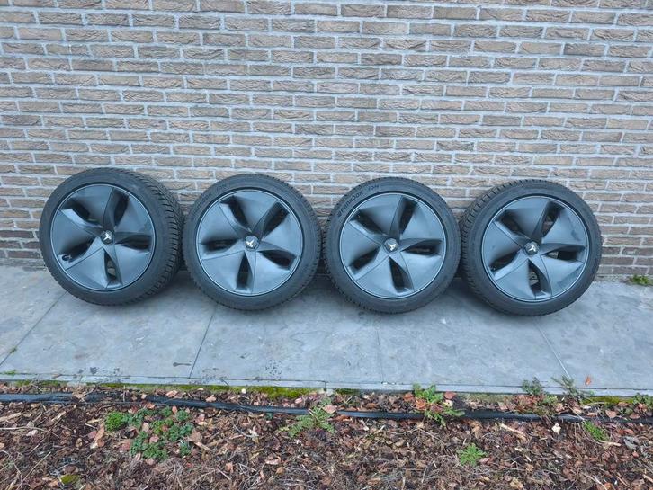 Tesla Model 3 Aerowheels - nouveaux pneus d'hiver EV Hankook, Autos : Pièces & Accessoires, Pneus & Jantes, Pneus et Jantes, Pneus hiver
