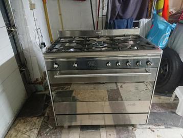 Smeg gasfornuis beschikbaar voor biedingen