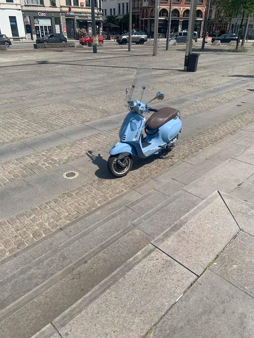 Vespa a klasse met begrenzer, Fietsen en Brommers, Scooters | Overige merken, Zo goed als nieuw, Ophalen