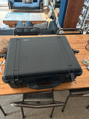 Peli pelicase protector 1600 avec separation beschikbaar voor biedingen
