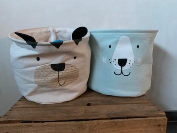 Opberg mandjes beschikbaar voor biedingen