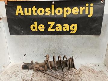 Schokdemperpoot links-voor van een Ford Focus beschikbaar voor biedingen