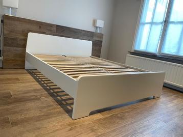 Askvoll tweepersoonsbed (160x200cm) beschikbaar voor biedingen