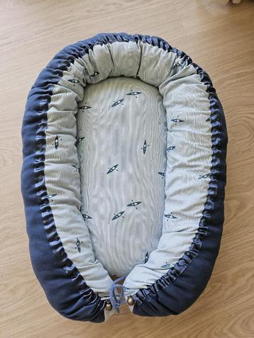 Babynestje beschikbaar voor biedingen