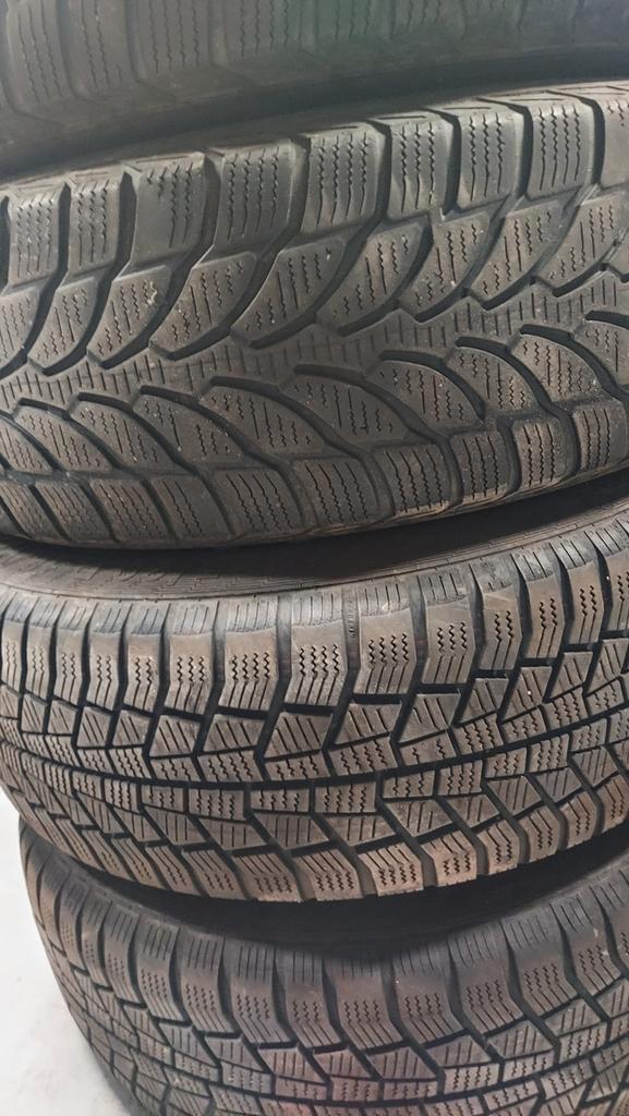 Kit hiver 205/60/16 pour opel astra insigna cascada zafira, Autos : Pièces & Accessoires, Pneus & Jantes, Pneu(s), Enlèvement