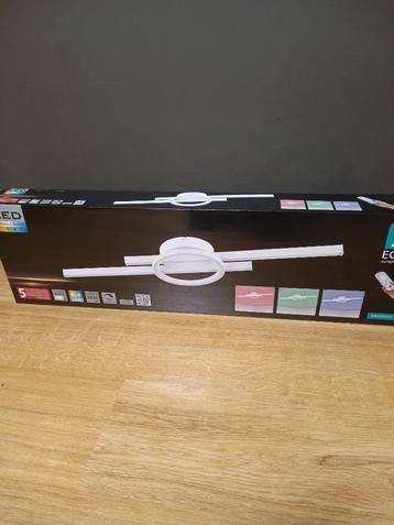 Witte led plafondlamp in zeer goede staat  beschikbaar voor biedingen