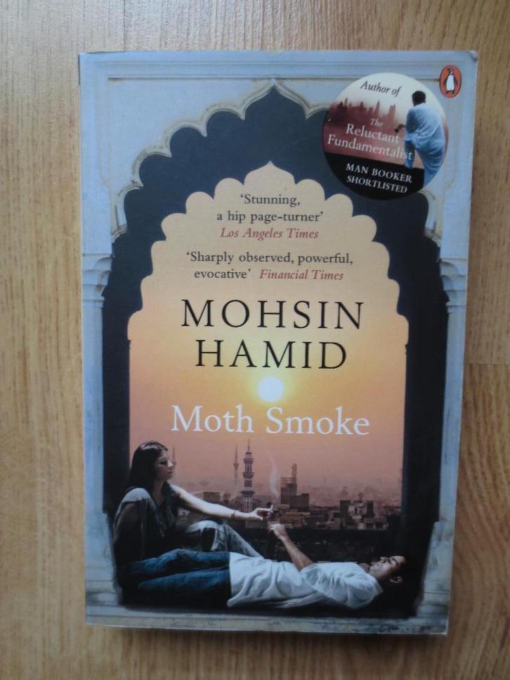 Moth Smoke - Mohsin Hamid, Boeken, Romans, Gelezen, Ophalen of Verzenden