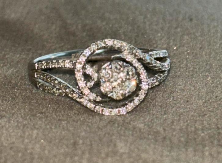 witgouden ring met diamanten, Handtassen en Accessoires, Ringen, Zo goed als nieuw, Dame, 17 tot 18, Wit, Goud, Met edelsteen