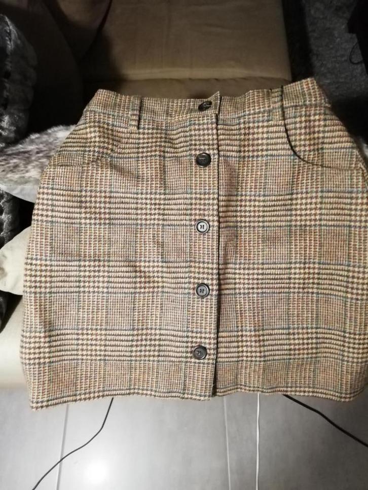 Gigue heel modieuse korte dames rok, NIEUW met etiket, Kleding | Dames, Rokken, Nieuw, Maat 38/40 (M), Bruin, Ophalen of Verzenden