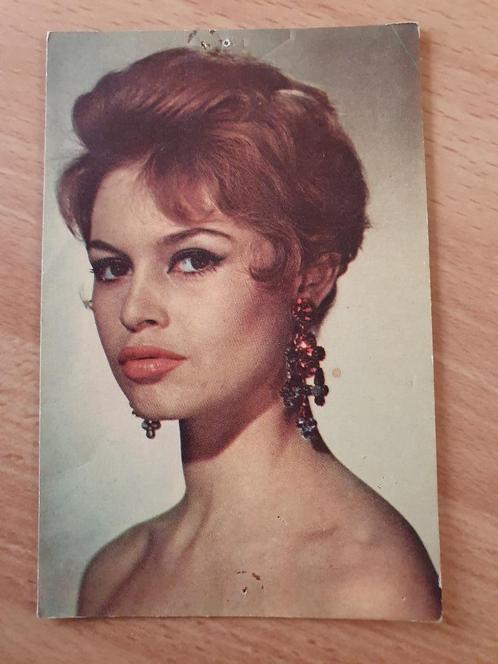 BRIGITTE BARDOT postkaart, Boeken, Biografieën, Gelezen, Film, Tv en Media, Ophalen of Verzenden