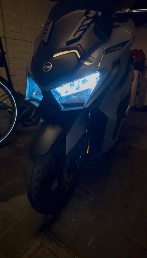 Sym jet x 125, Fietsen en Brommers, Scooters | SYM, Zo goed als nieuw, Overige modellen, Benzine, Ophalen of Verzenden