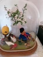 Beeld jongetje, kippen gemaakt uit was., Enlèvement, Comme neuf