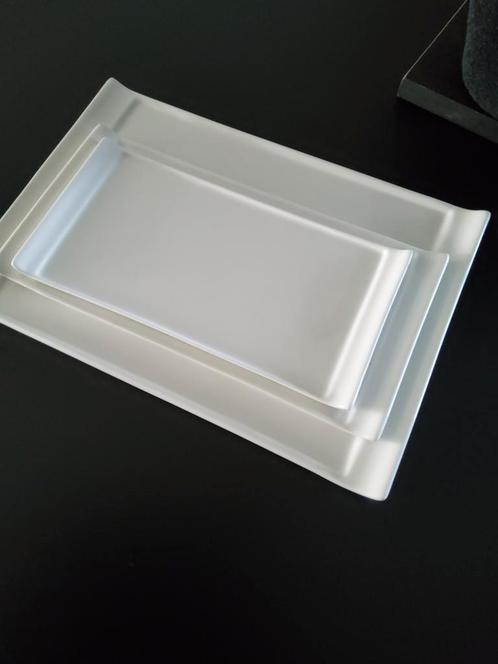 Set van 6 x 3 witte borden in porcelain, Huis en Inrichting, Keuken | Servies, Zo goed als nieuw, Bord(en), Ophalen